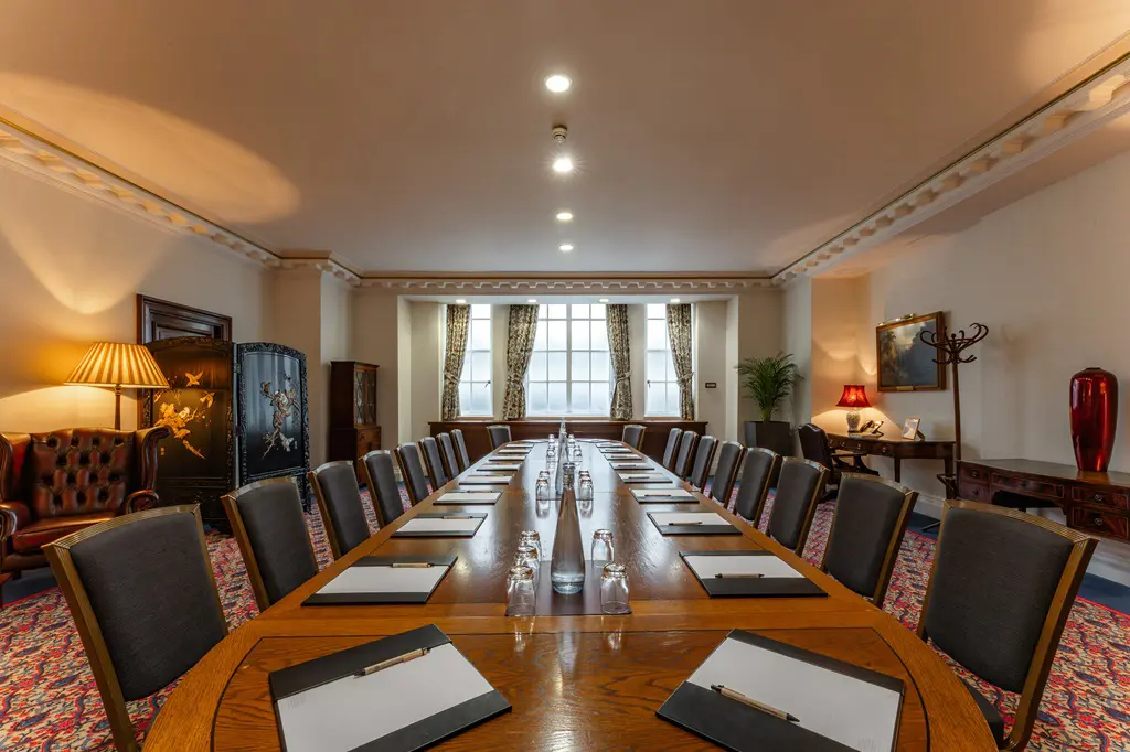 Presidents Dining Room Small Boardroom For Up To 18 People In Westminster