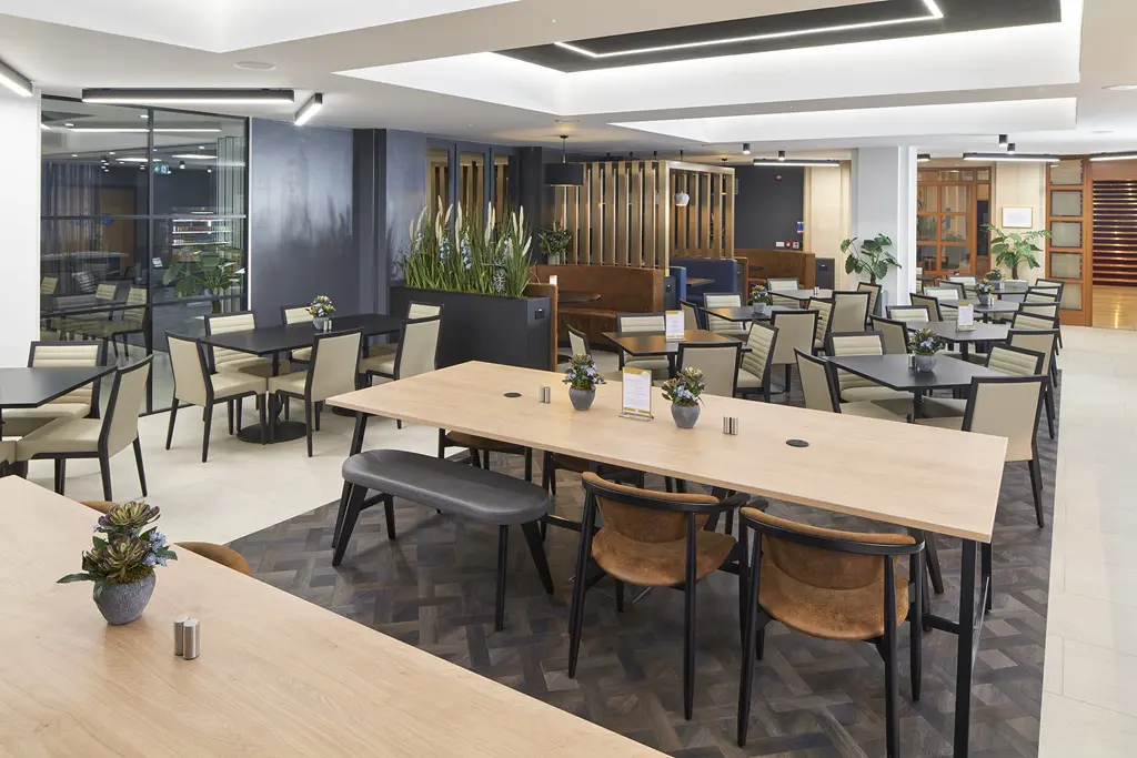 Kendals Cafe Bar Interior (1)
